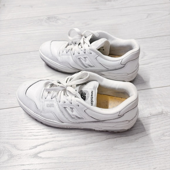 New Balance 550 - Picture 1 of 5